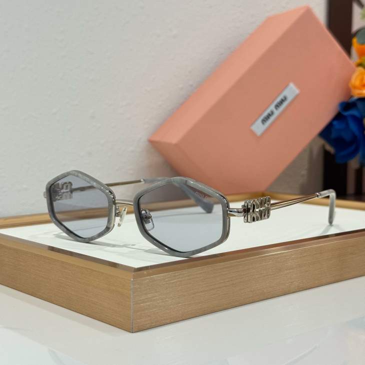 Picture of Miu Miu Sunglasses _SKUfw79615627fw